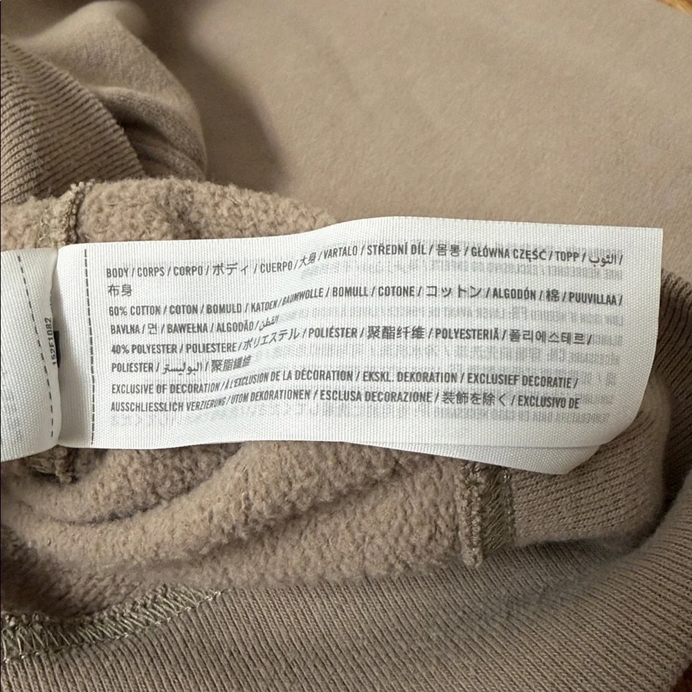 Abercrombie & Fitch Soft A&F Essentials Crewneck Sweatshirt